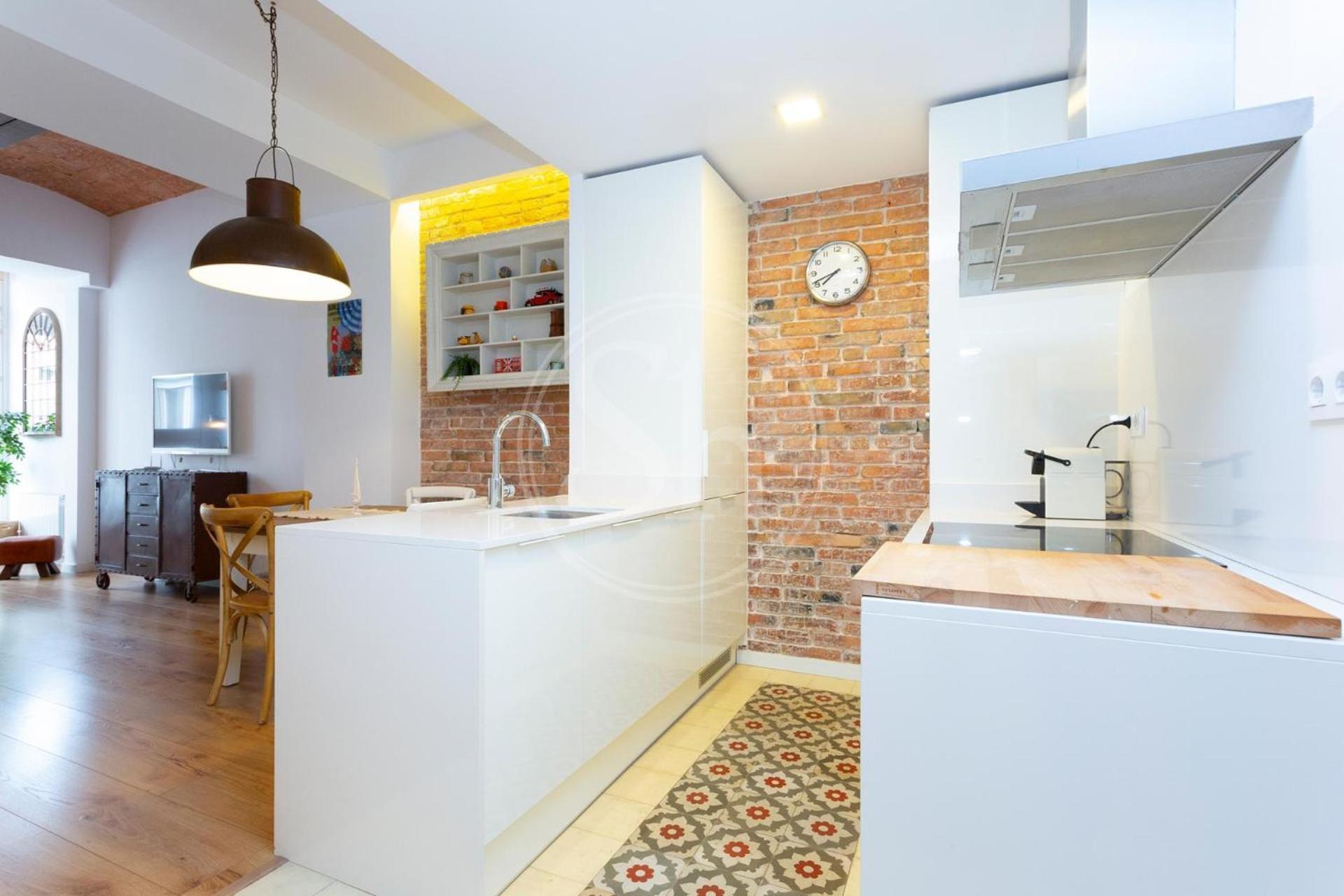 Moderno Apartamento En Eixample 巴塞罗那 外观 照片