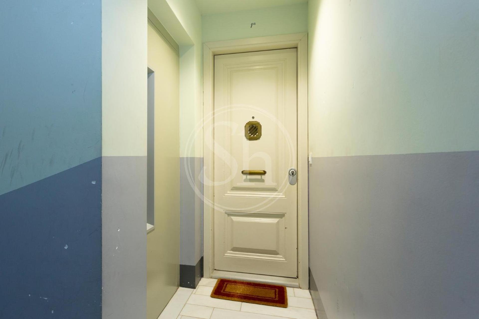 Moderno Apartamento En Eixample 巴塞罗那 外观 照片